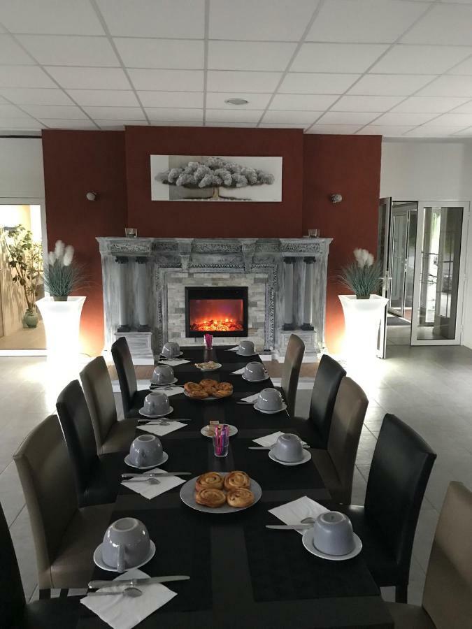 Le Chatenet-en-Dognon Le Chalet Du Lac מראה חיצוני תמונה